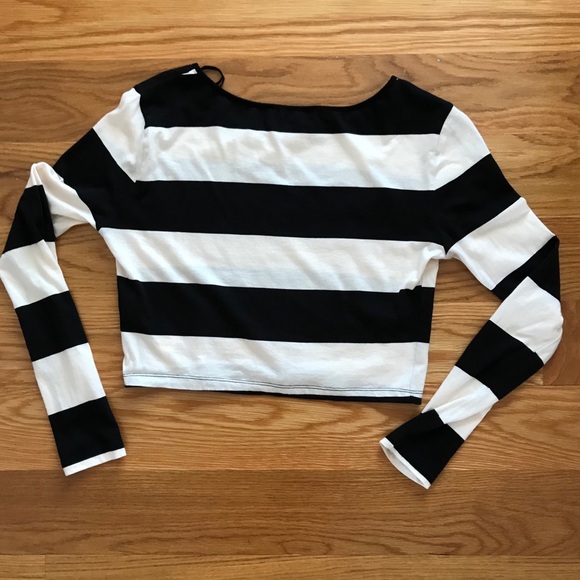 black and white striped crop top - Picture 2 of 2